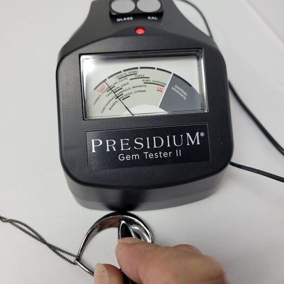 New York & Company Princess Necklace Tourmaline Gunmetal Twisted Circle Pendant - Picture 3 of 9